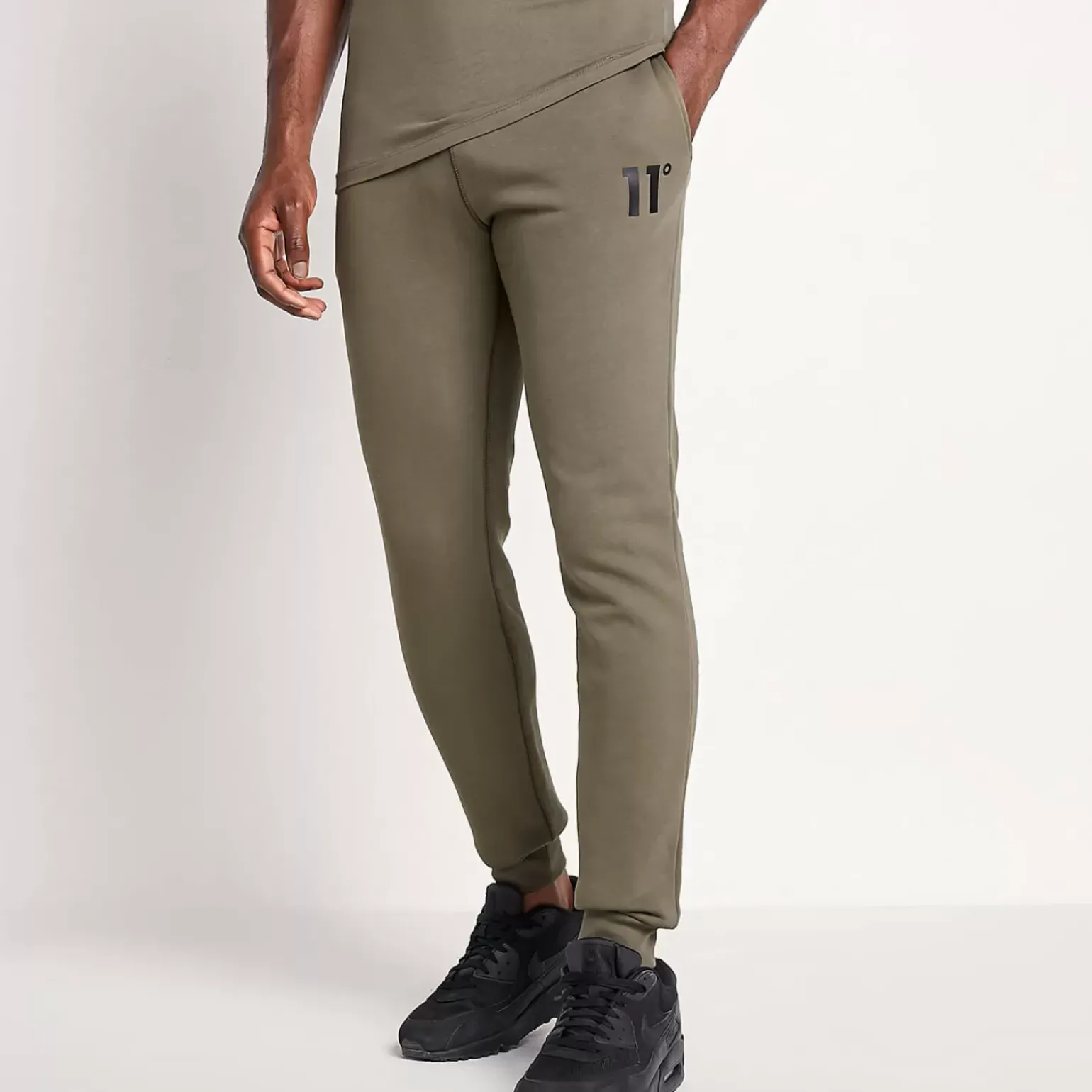 11 Degrees Core Joggers Regular Fit – Khaki