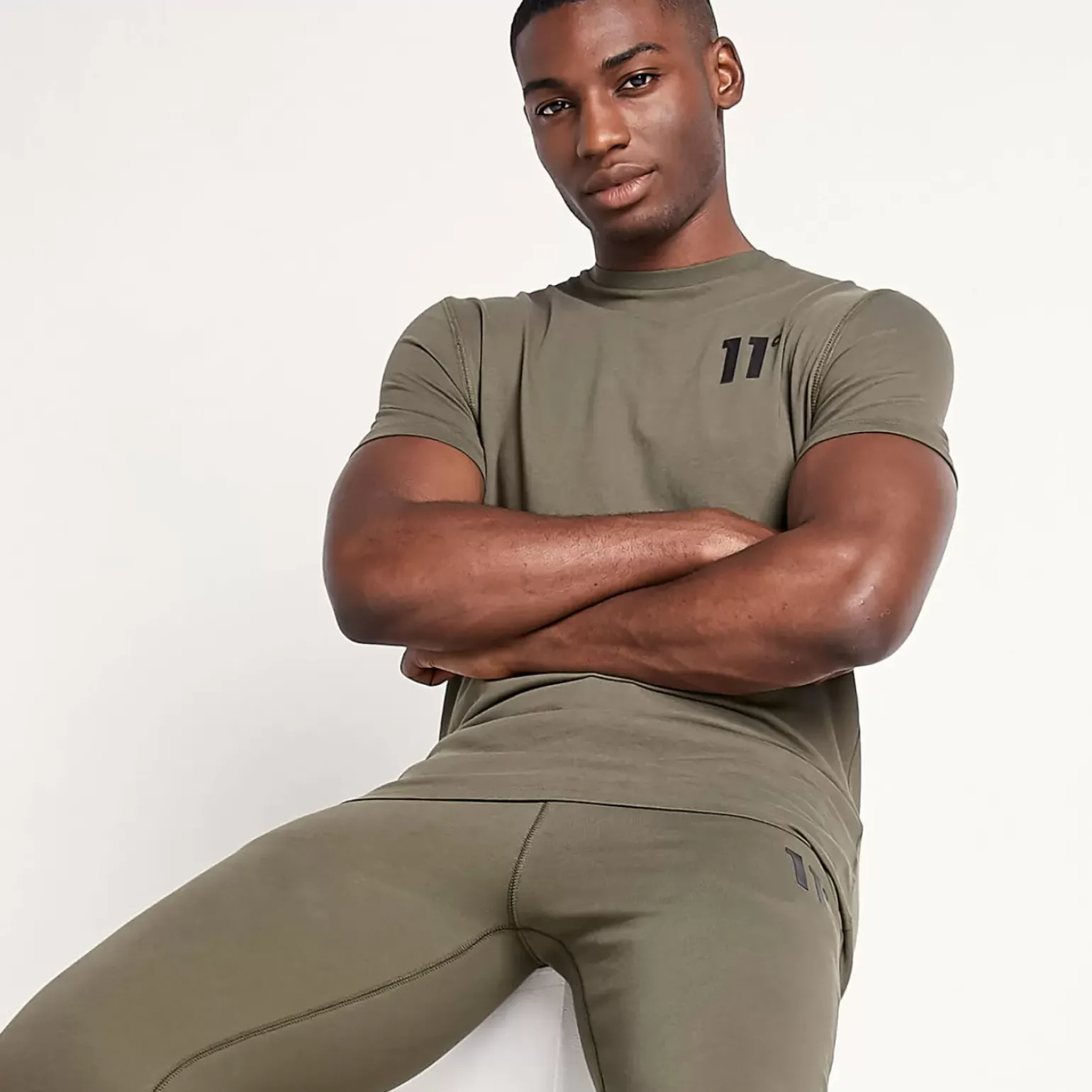 11 Degrees Core Joggers Regular Fit – Khaki