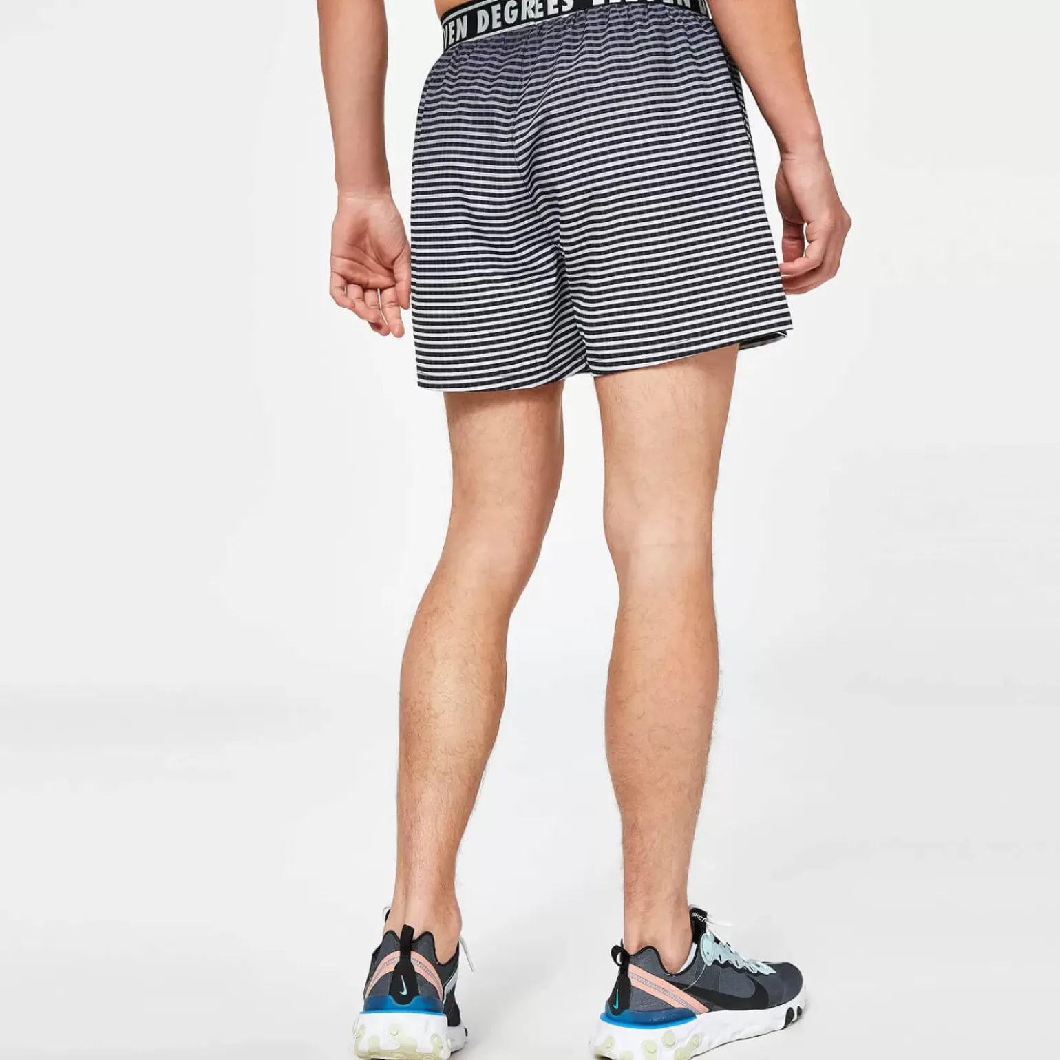 11 Degrees Geo Fade Swim Shorts – Black/Vapour Grey
