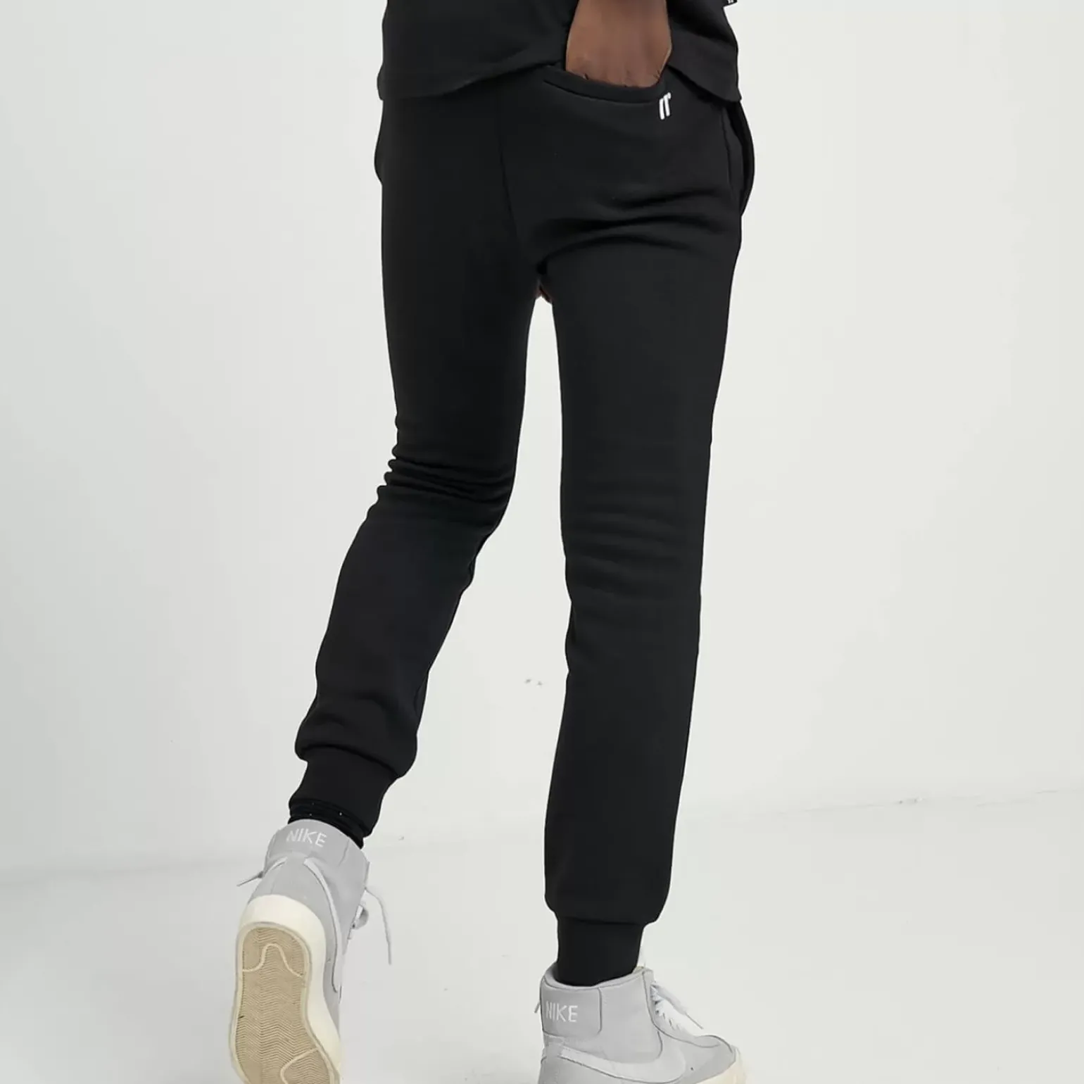 11 Degrees Junior Core Joggers Small Logo – Black