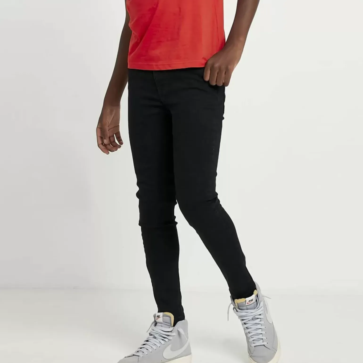 11 Degrees Junior Sustainable Skinny Jeans – Jet Black Wash