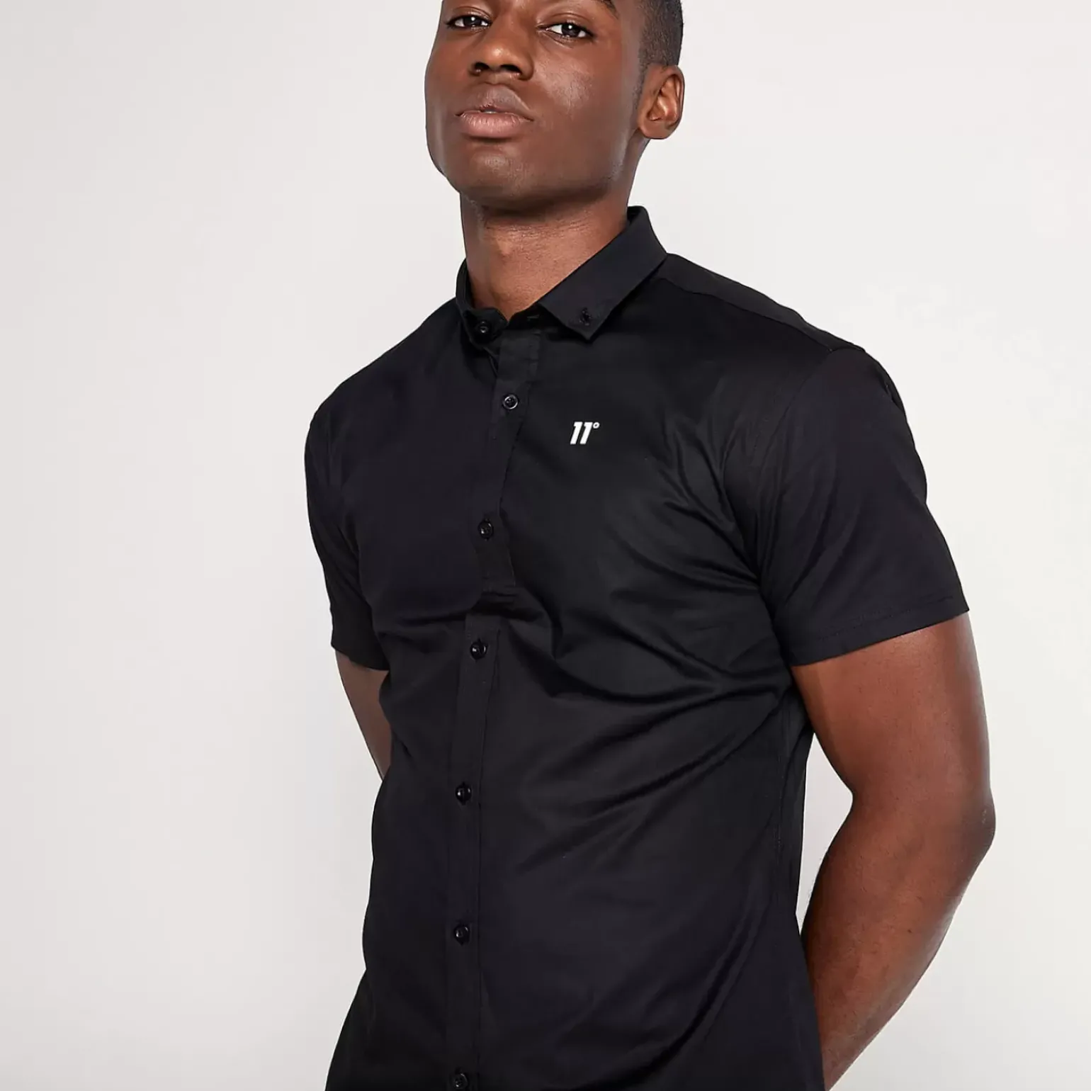 11 Degrees Short Sleeve Contrast Logo Shirt – Black