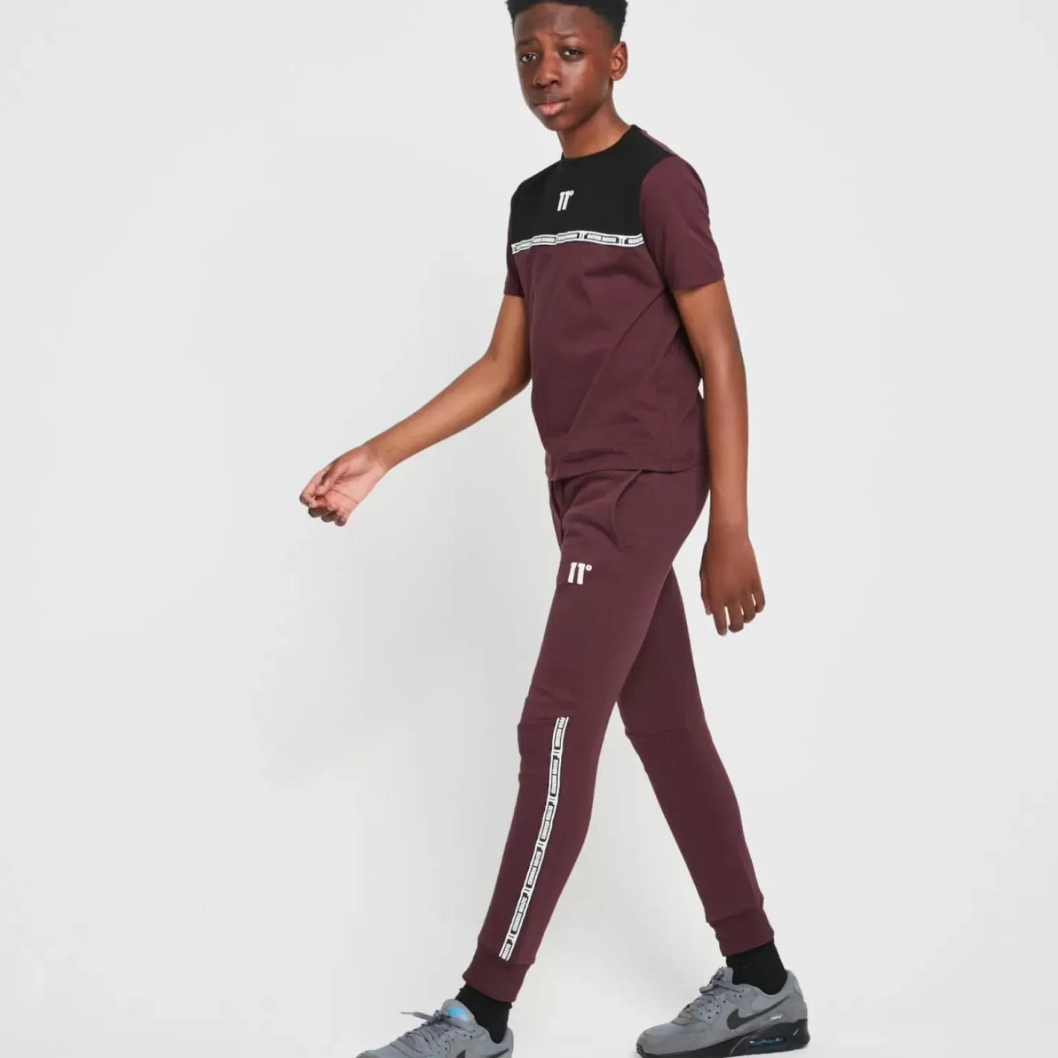 11 Degrees Taped Joggers – Mulled Red
