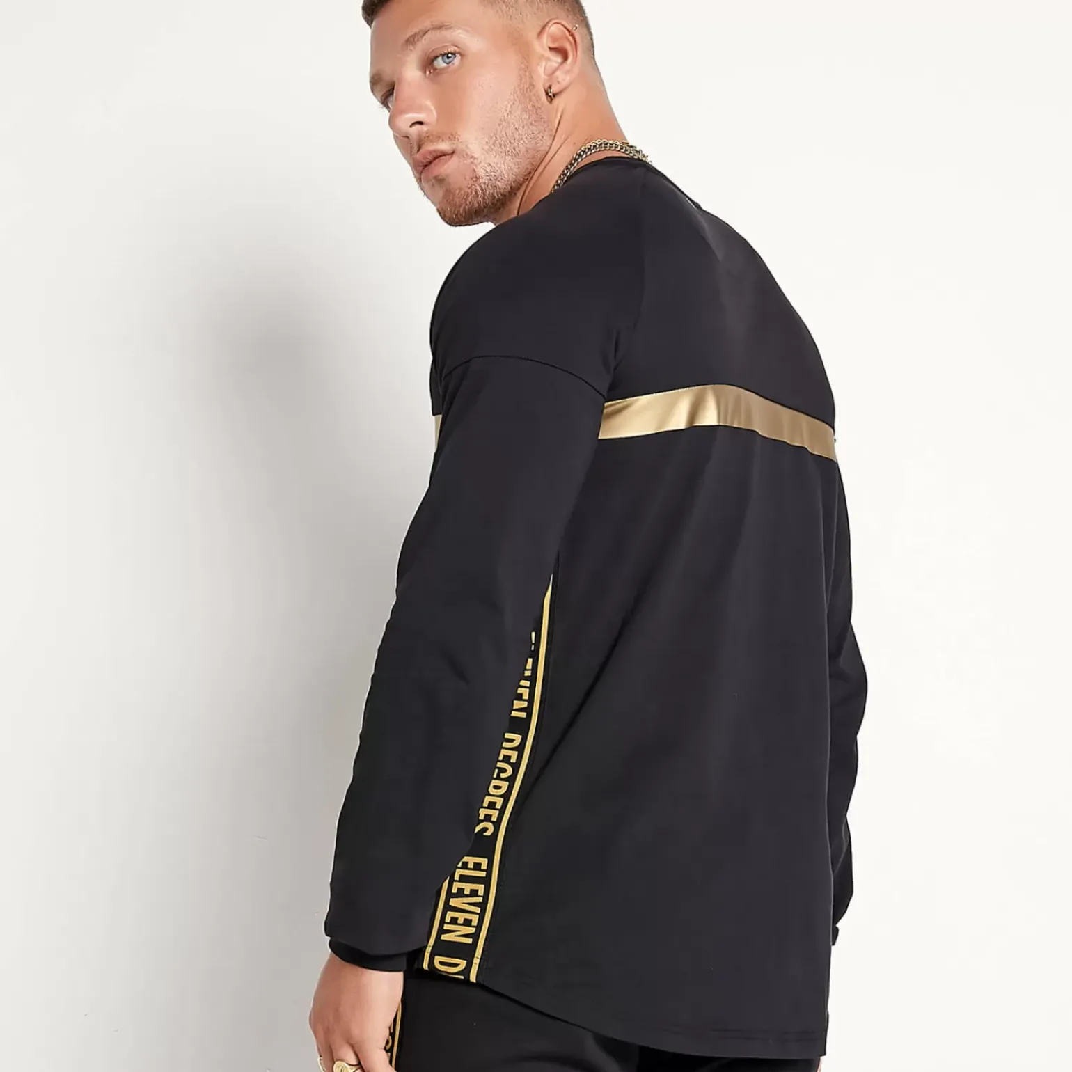 11 Degrees Triple Panel Long Sleeve T-Shirt – Black / Gold