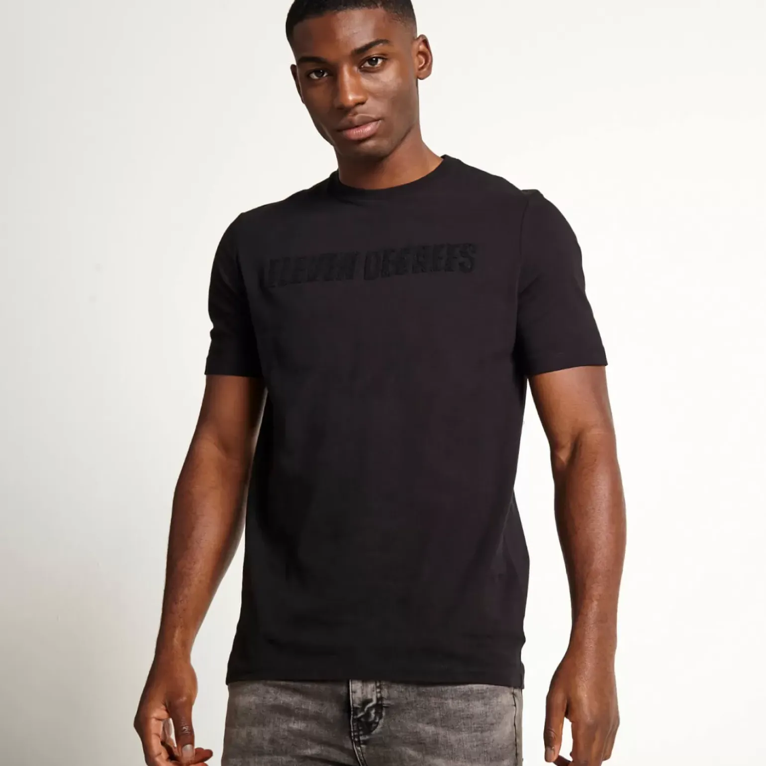 Chenille Applique Short Sleeve T-Shirt - Black