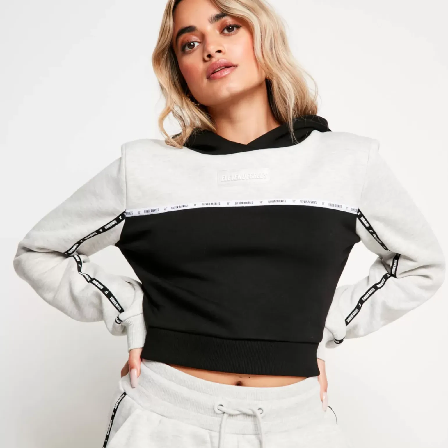 Colour Block Taped Cropped Pullover Hoodie – Grey Marl/Black