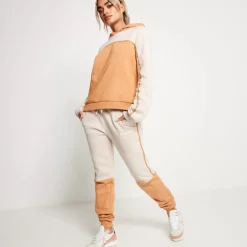 Colour Block Taped Joggers – Stone/Camel