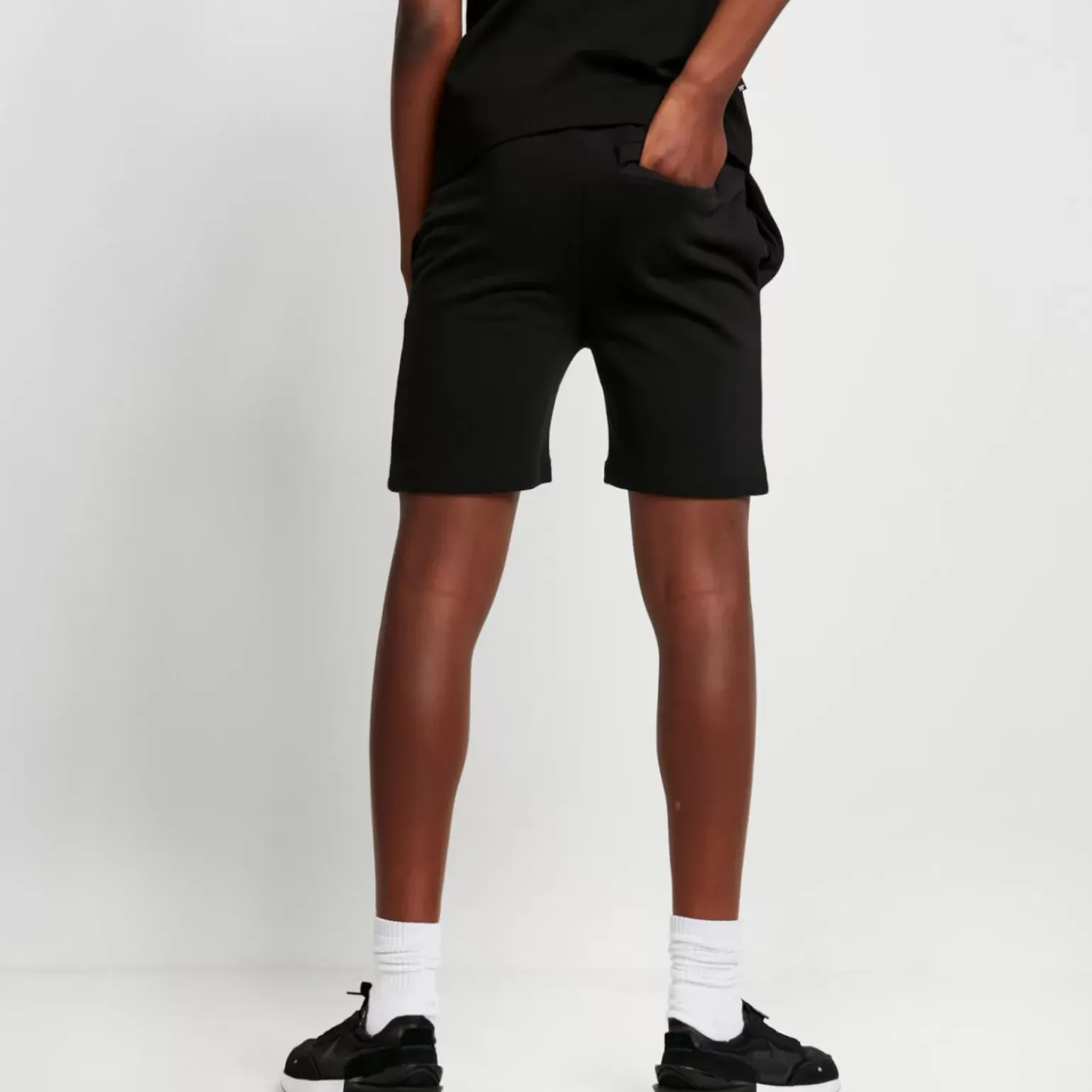 Core Shorts – Black