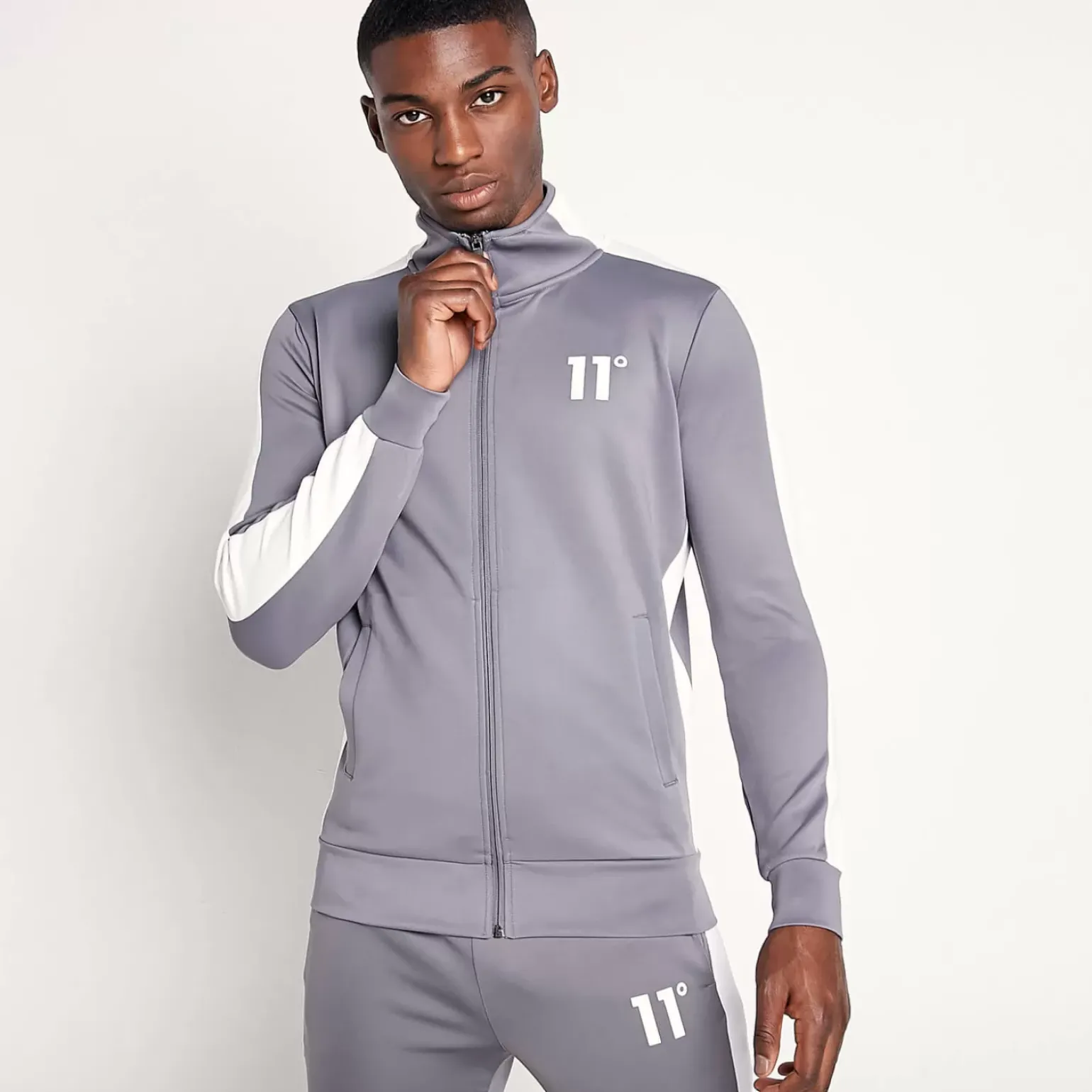 Core Track Top – Steel / White