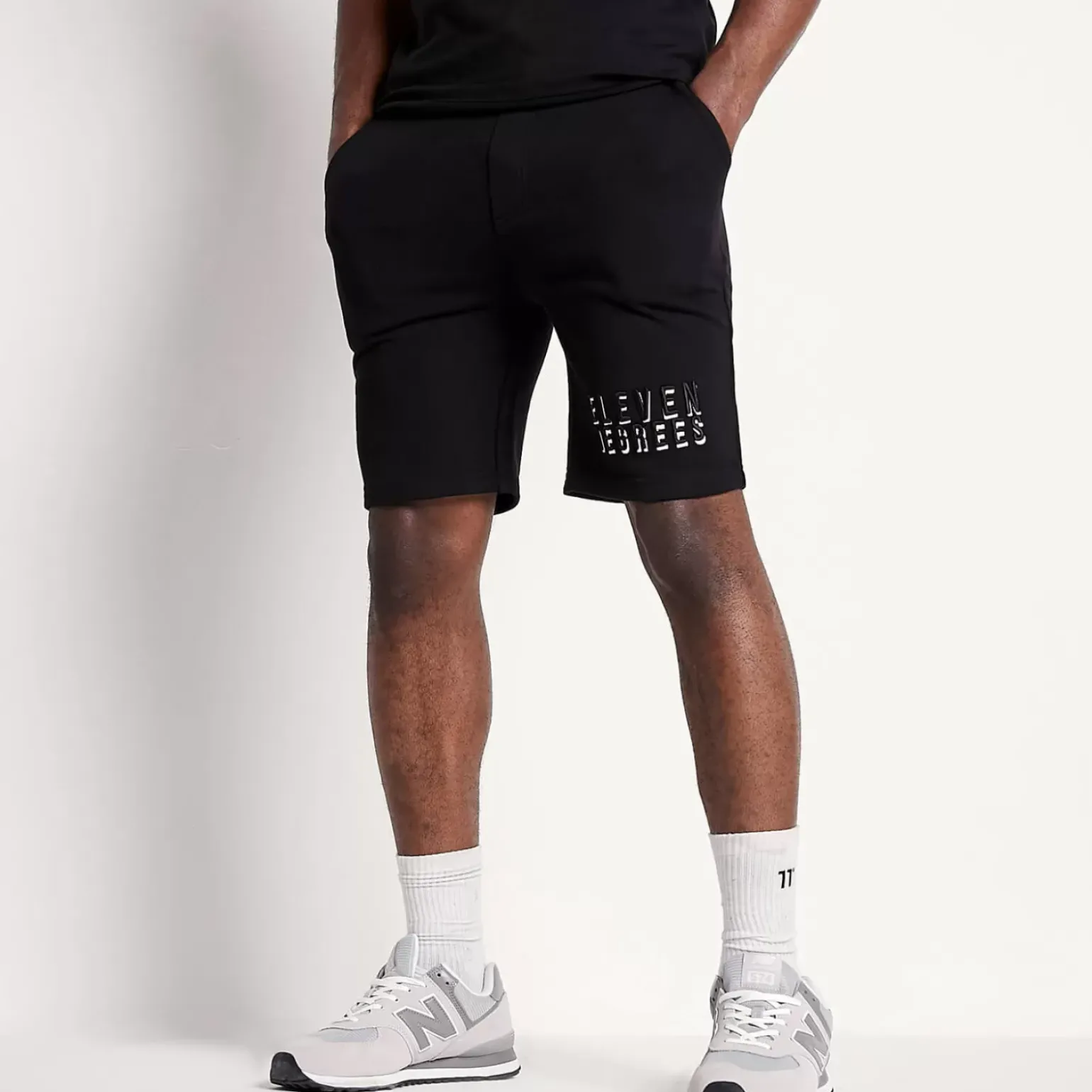 3D Embroidered Logo Sweat Shorts – Black