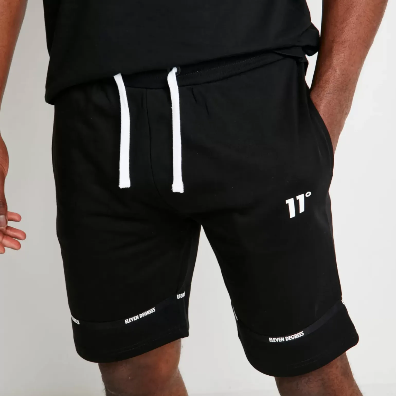 Energy Shorts – Black