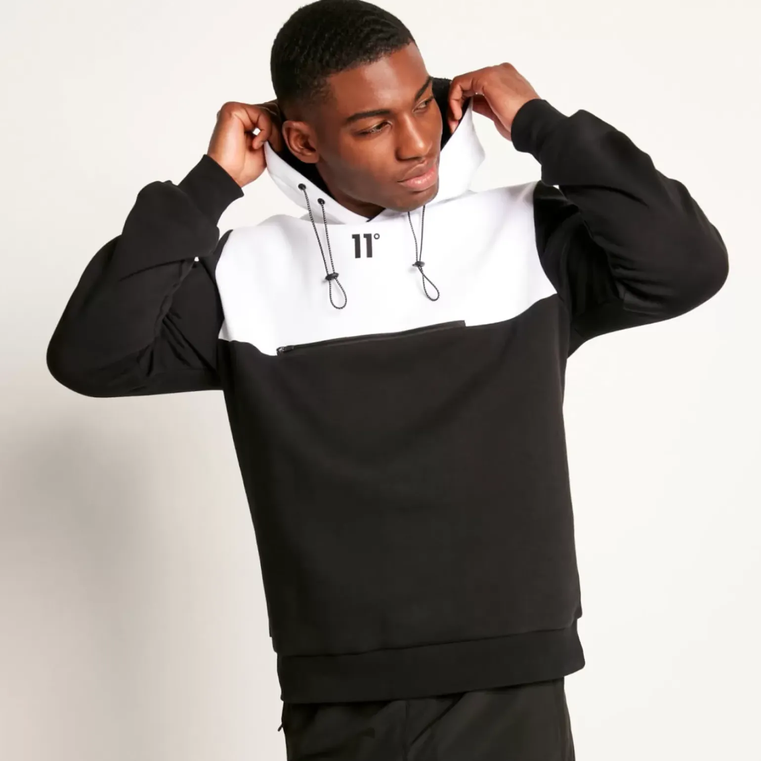 Oversized Pullover Hoodie – Black/White