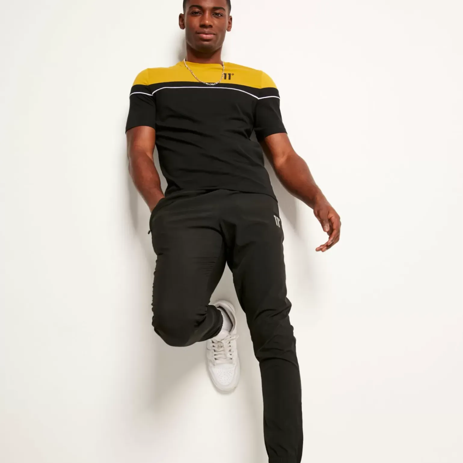 Piped Cut And Sew Short Sleeve T-Shirt – Black/Gold Palm